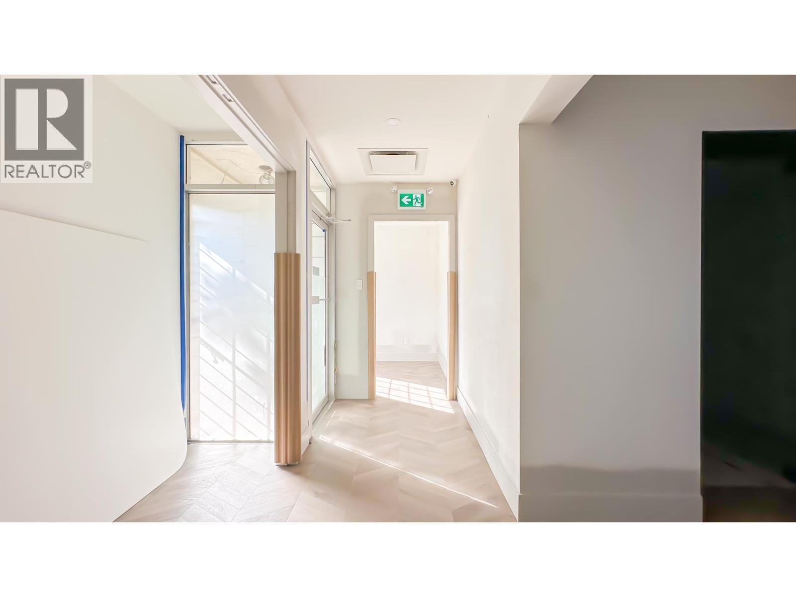 8273 Oak Street, Vancouver, BC