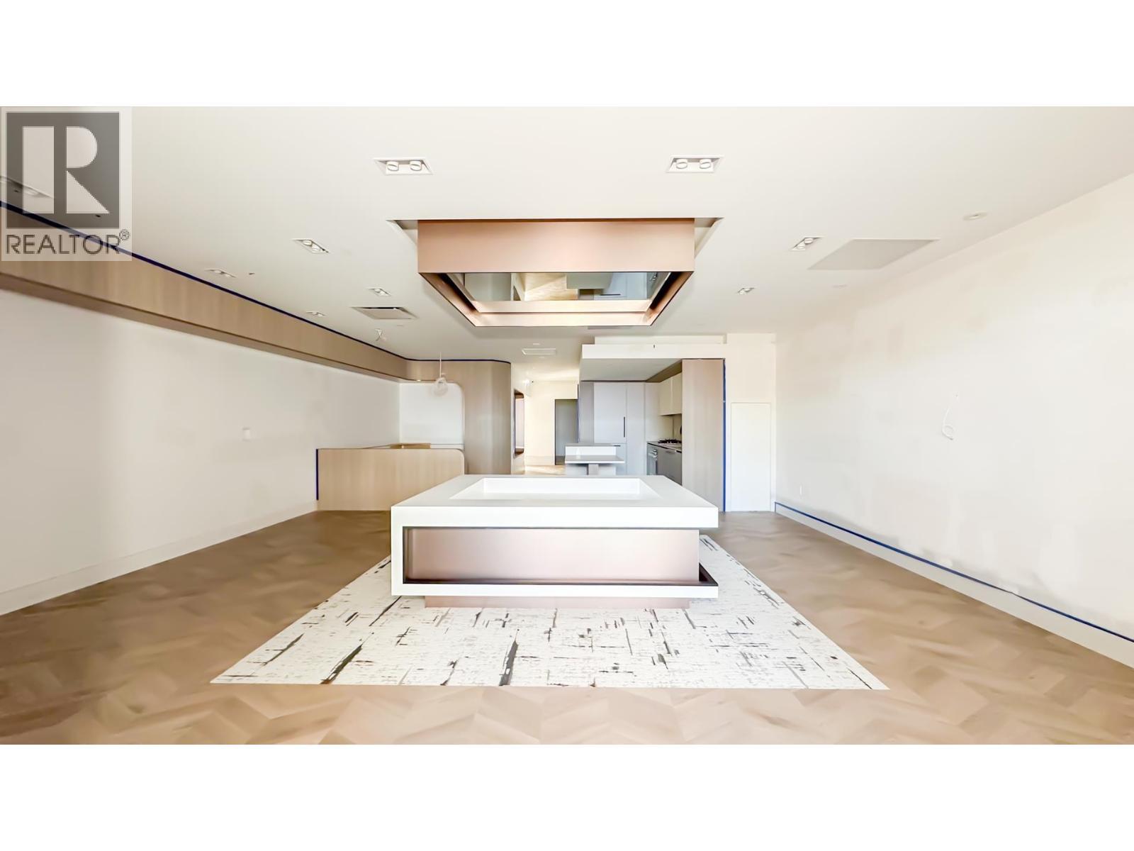 8273 Oak Street, Vancouver, BC