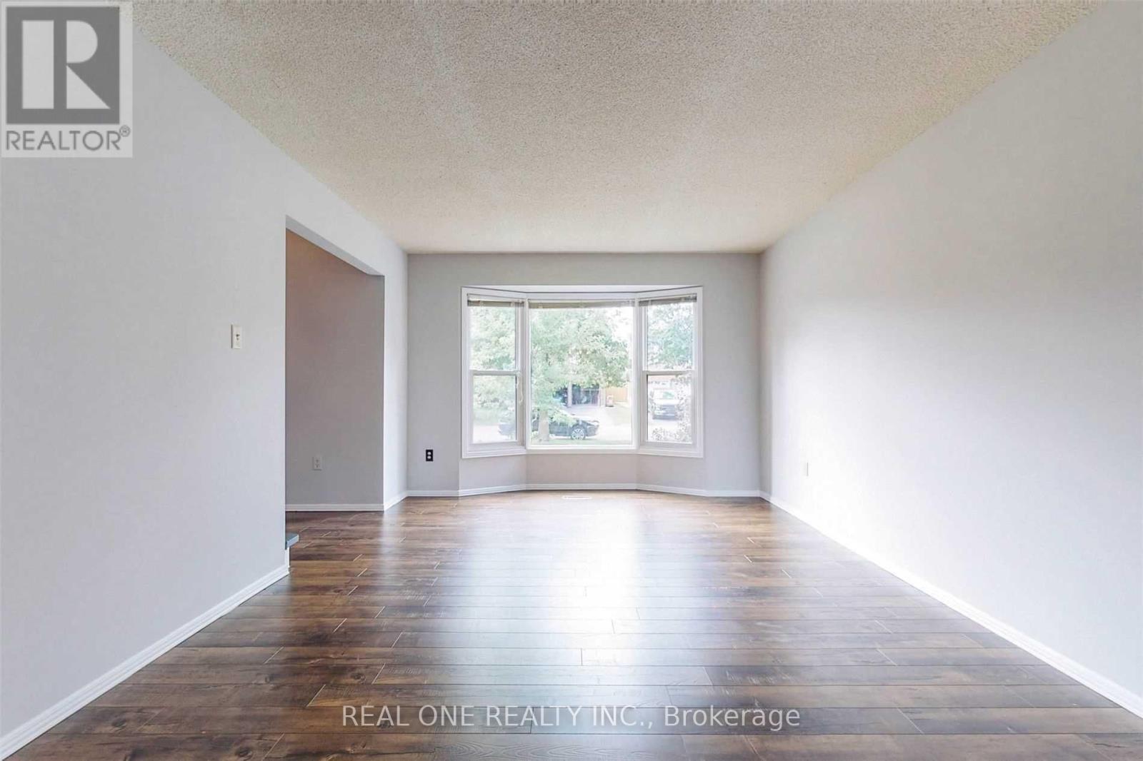 41 Meyer Circle, Markham, ON - Indoor Photo Showing Other Room