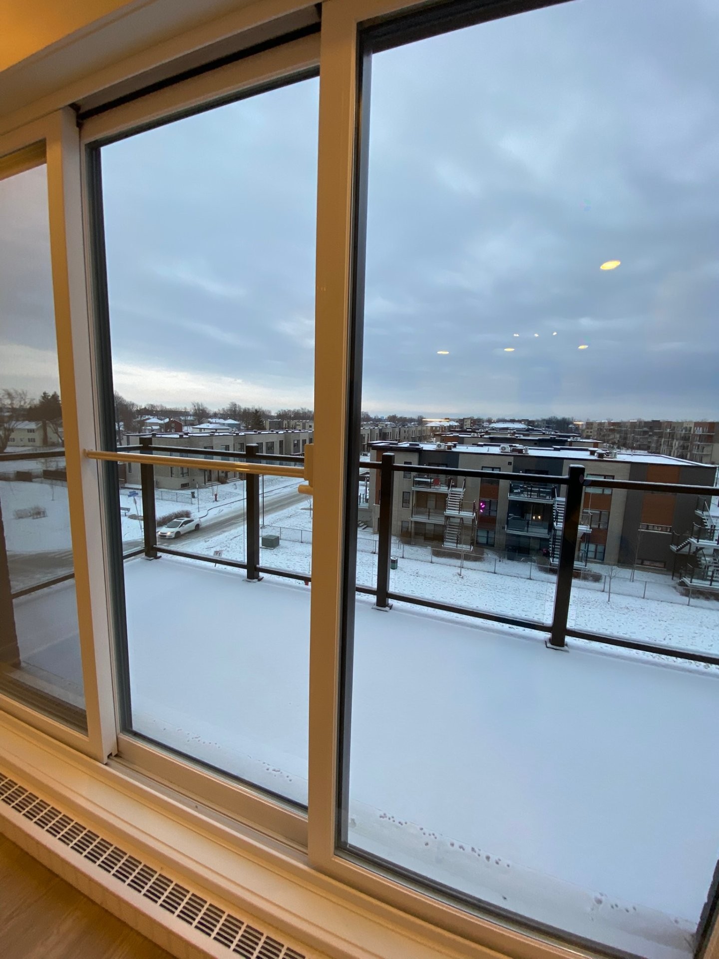 Balcon - 402-4325 Rue Des Dirigeables, Longueuil (Saint-Hubert), QC - With View