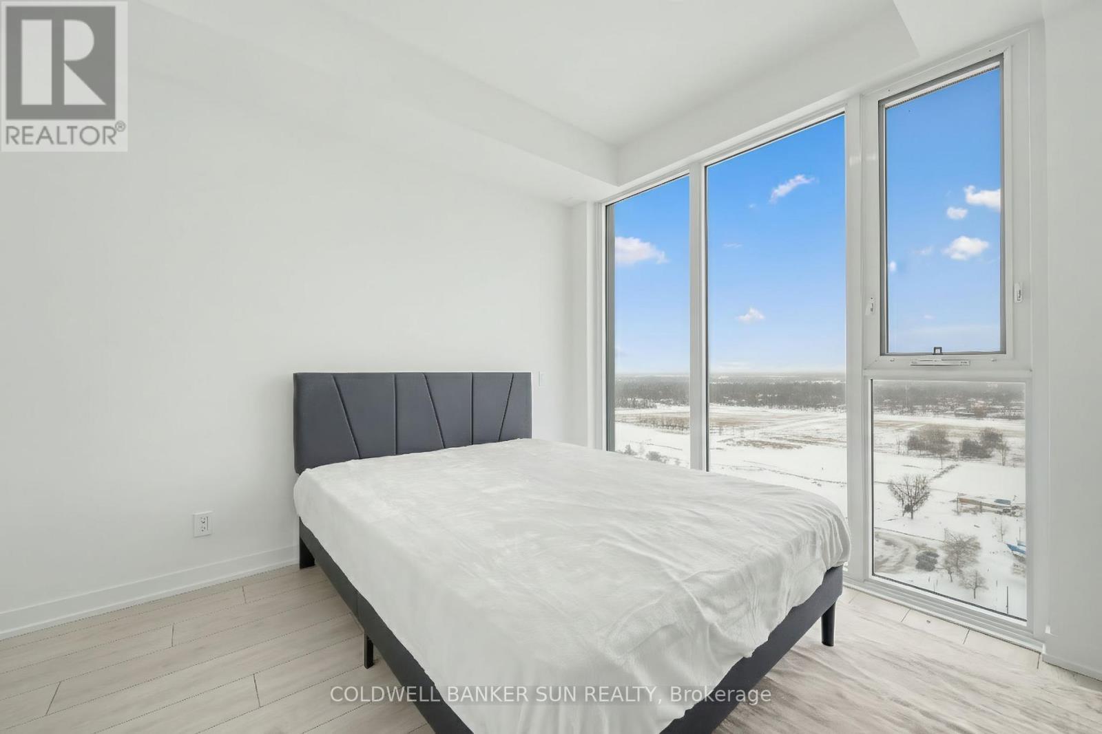 2009 - 39 Mary Street, Barrie, ON - Indoor Photo Showing Bedroom