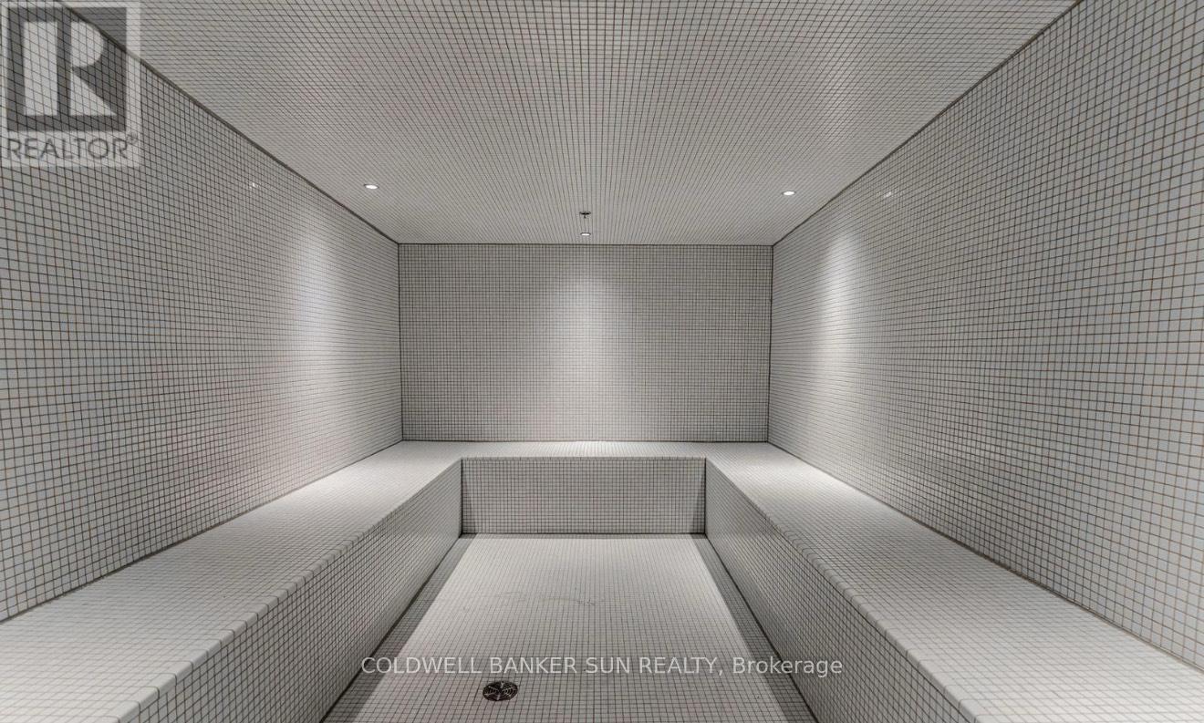 2009 - 39 Mary Street, Barrie, ON - Indoor Photo Showing Other Room