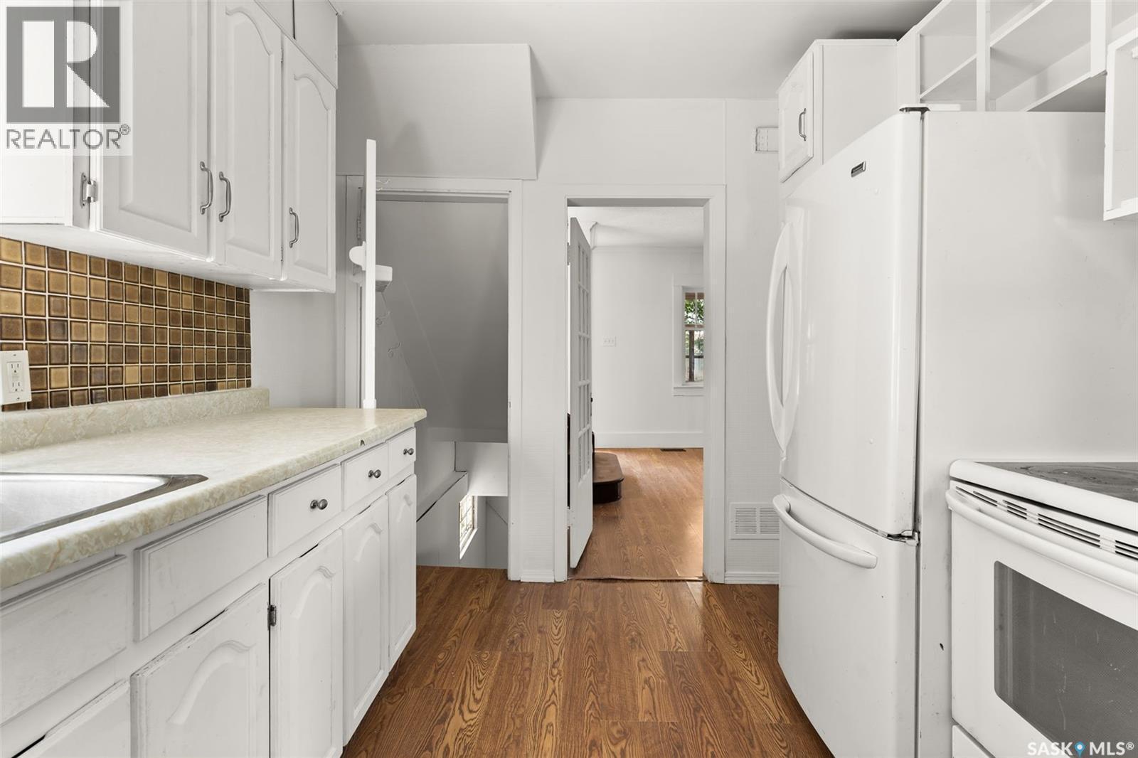 1357 Elphinstone Street, Regina, SK - Indoor Photo Showing Kitchen
