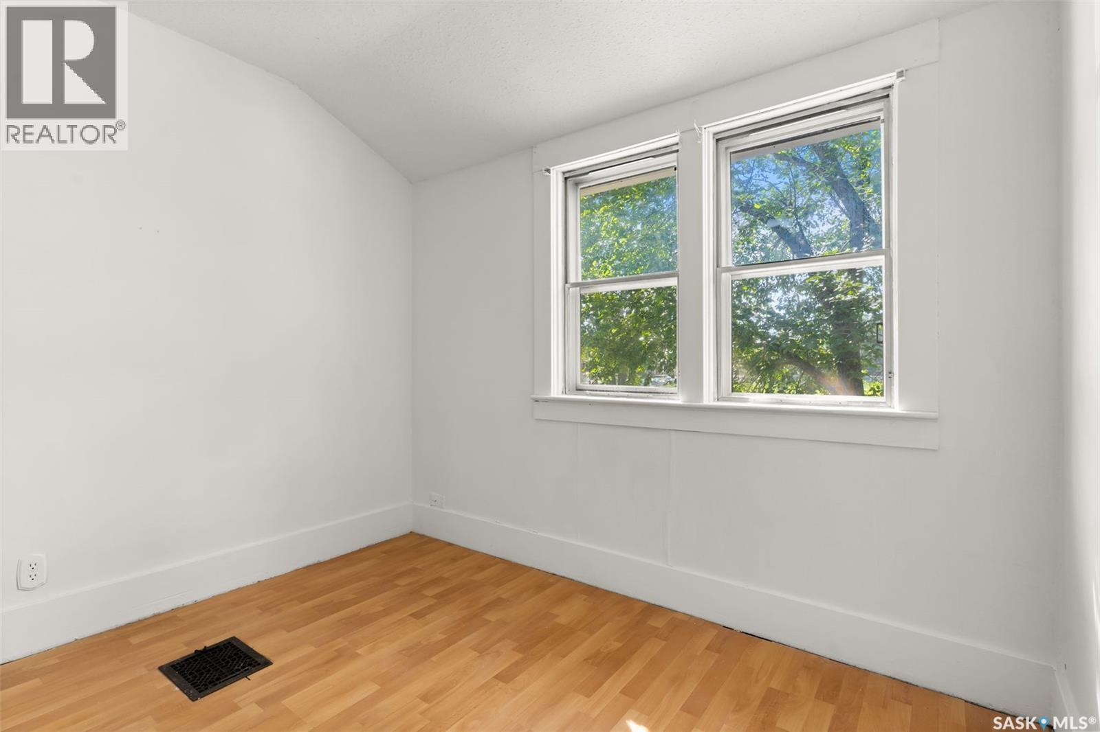 1357 Elphinstone Street, Regina, SK - Indoor Photo Showing Other Room