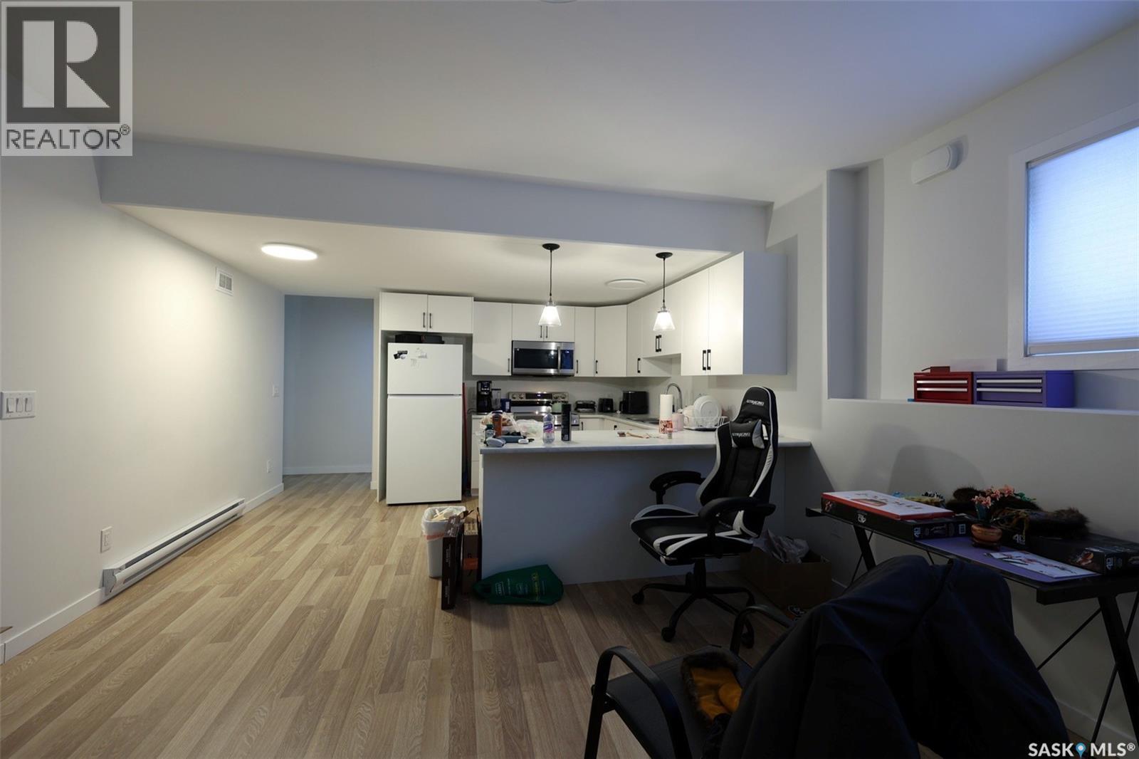559 Labine Terrace, Saskatoon, SK - Indoor Photo Showing Kitchen