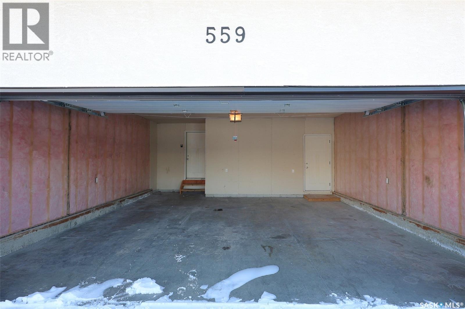 559 Labine Terrace, Saskatoon, SK - Outdoor