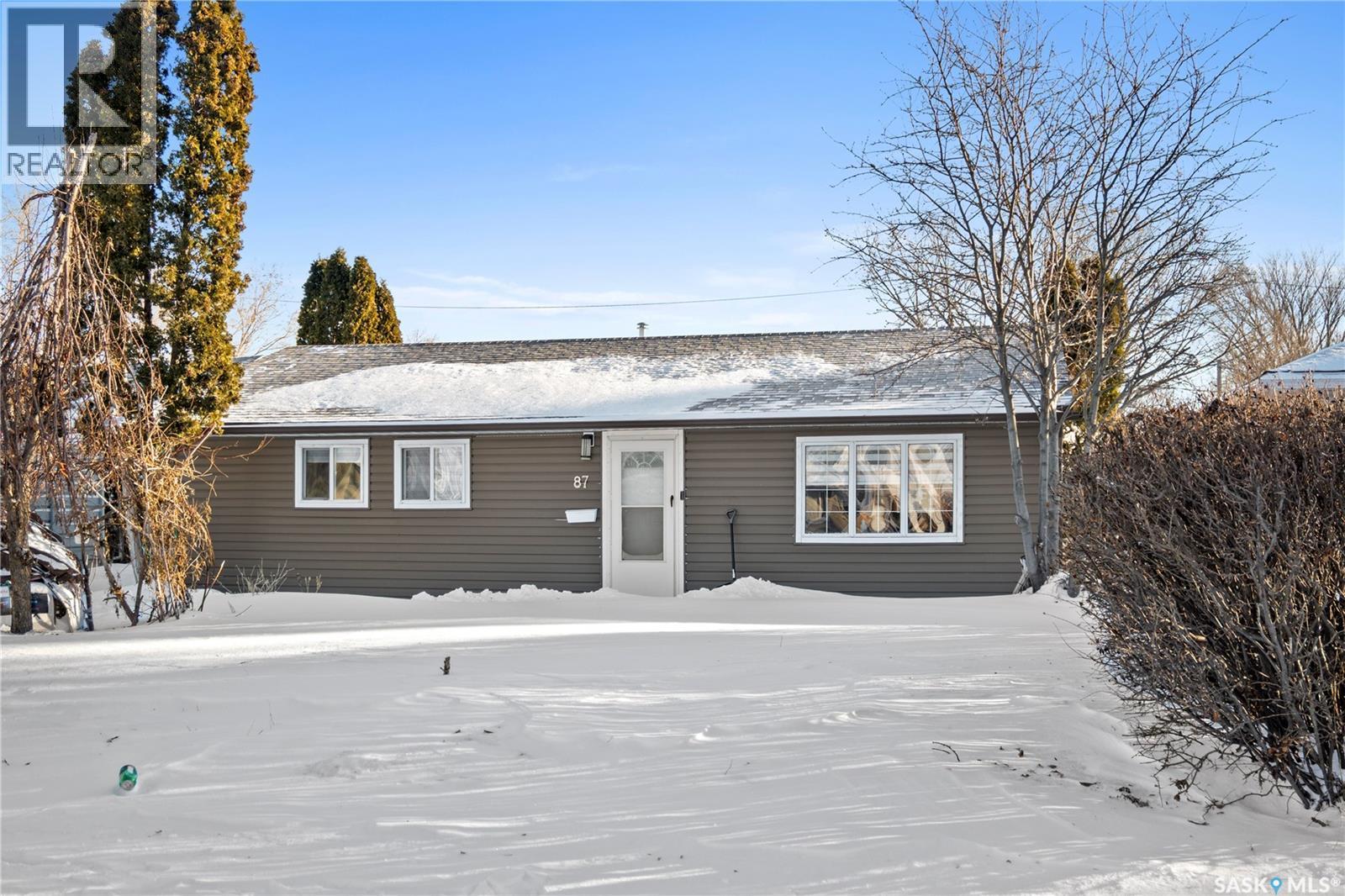 87 Robinson Crescent, Regina, SK - Outdoor