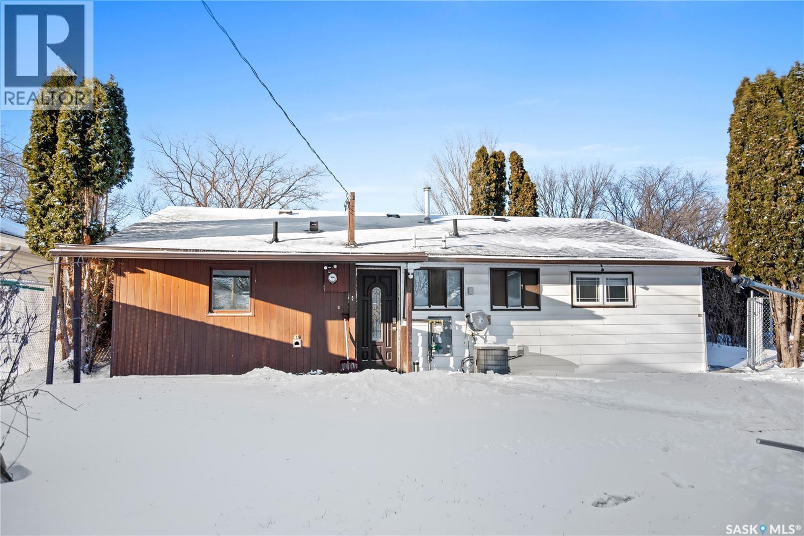 87 Robinson Crescent, Regina, SK - Outdoor