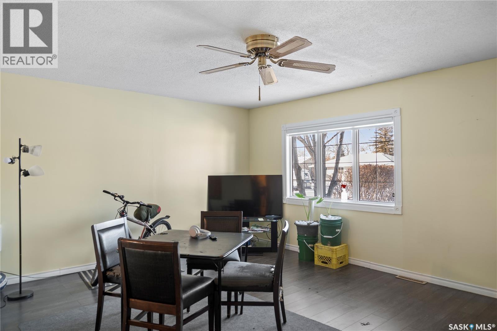 87 Robinson Crescent, Regina, SK - Indoor