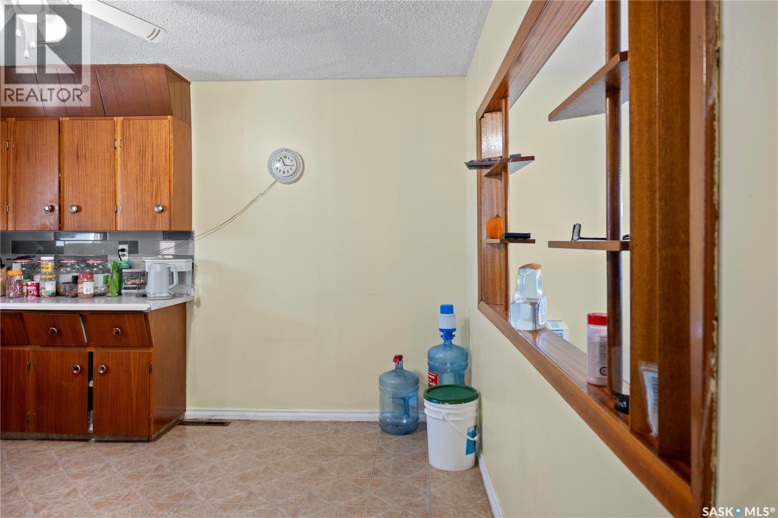 87 Robinson Crescent, Regina, SK - Indoor