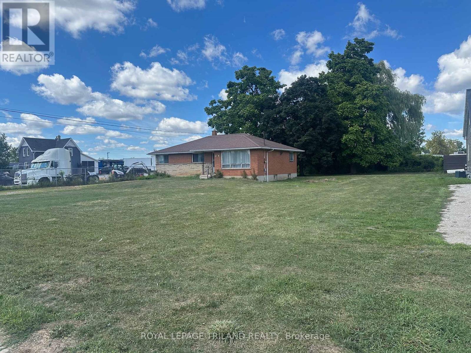 1780 Gore Road, London East (East Q), ON - Outdoor