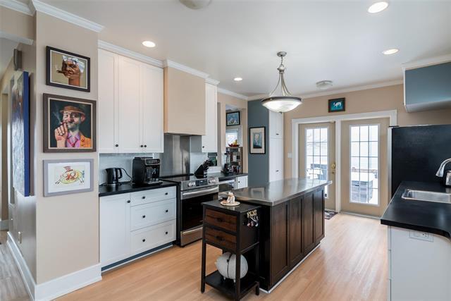 45 Renfrew St, Winnipeg, MB