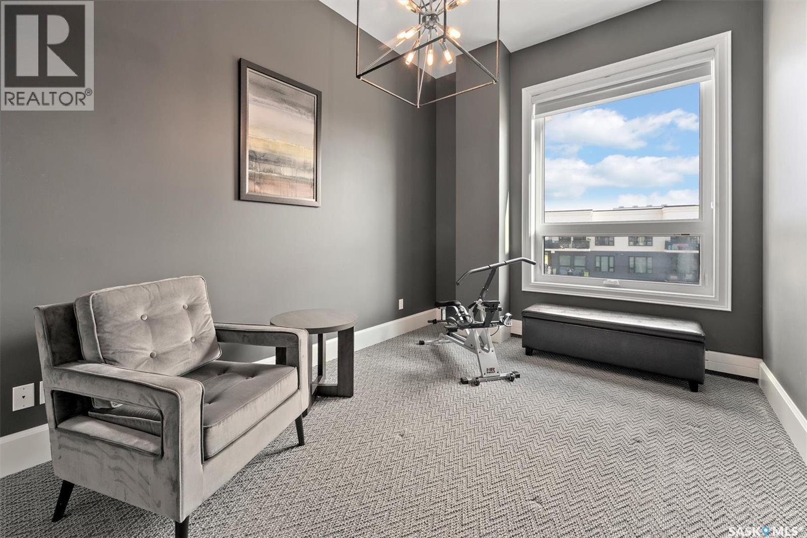 306 404 Cartwright Street, Saskatoon, SK - Indoor