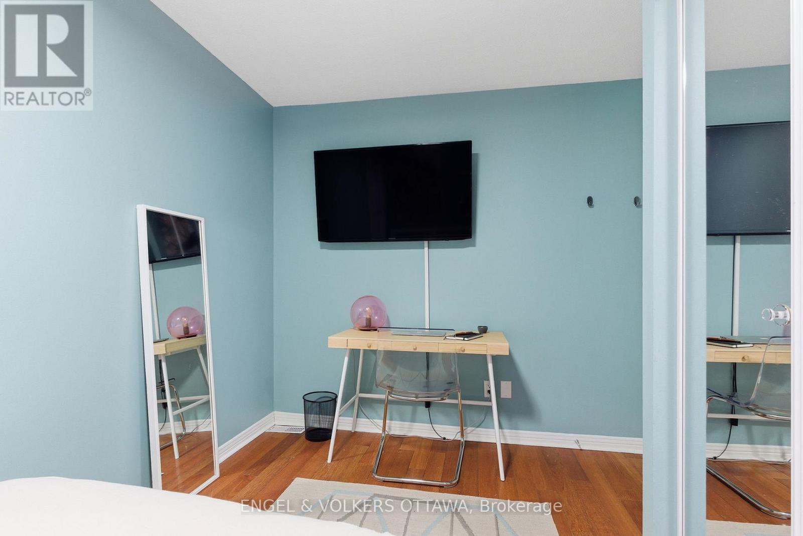 364 Arlington Avenue, Ottawa, ON - Indoor Photo Showing Bedroom