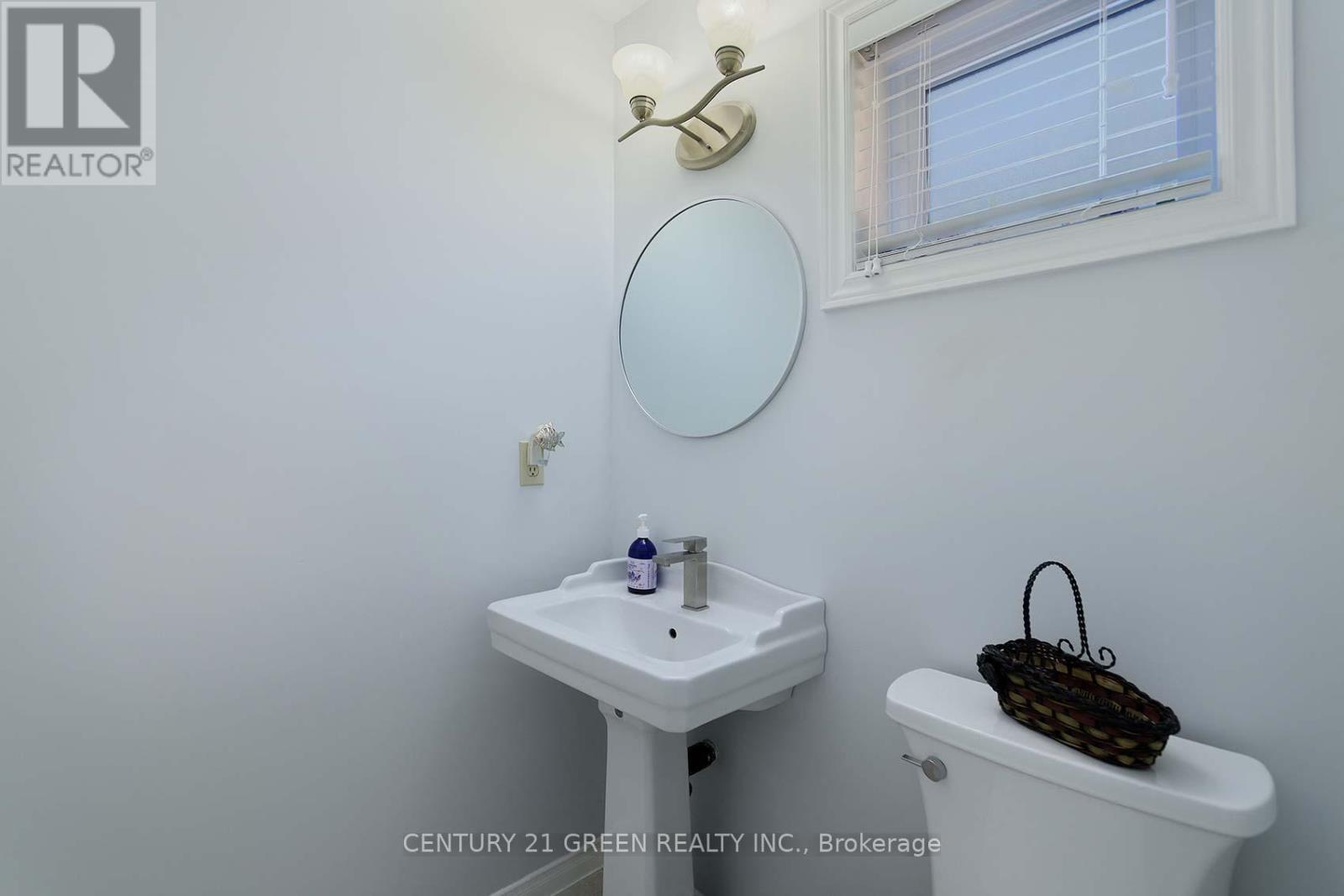 418 Chieftan Circle, Mississauga, ON - Indoor Photo Showing Bathroom