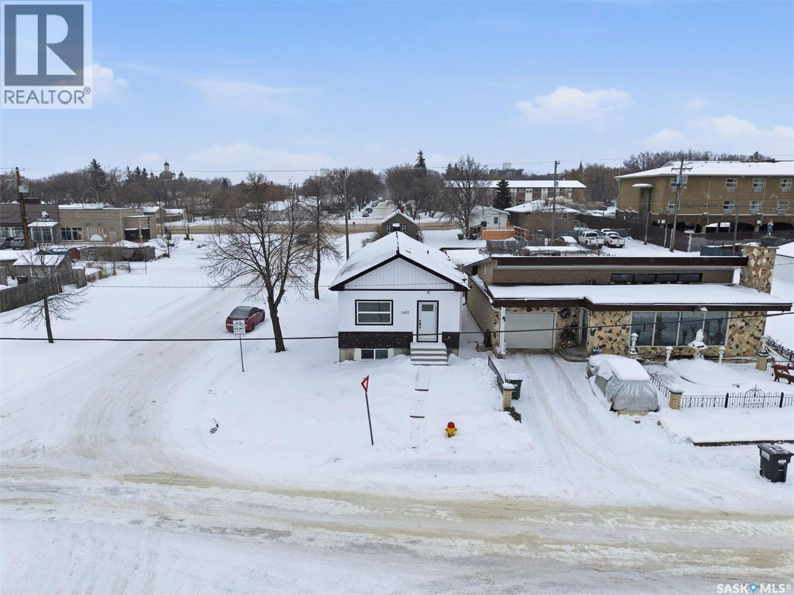 1401 23Rd Street, Saskatoon, SK - Outdoor