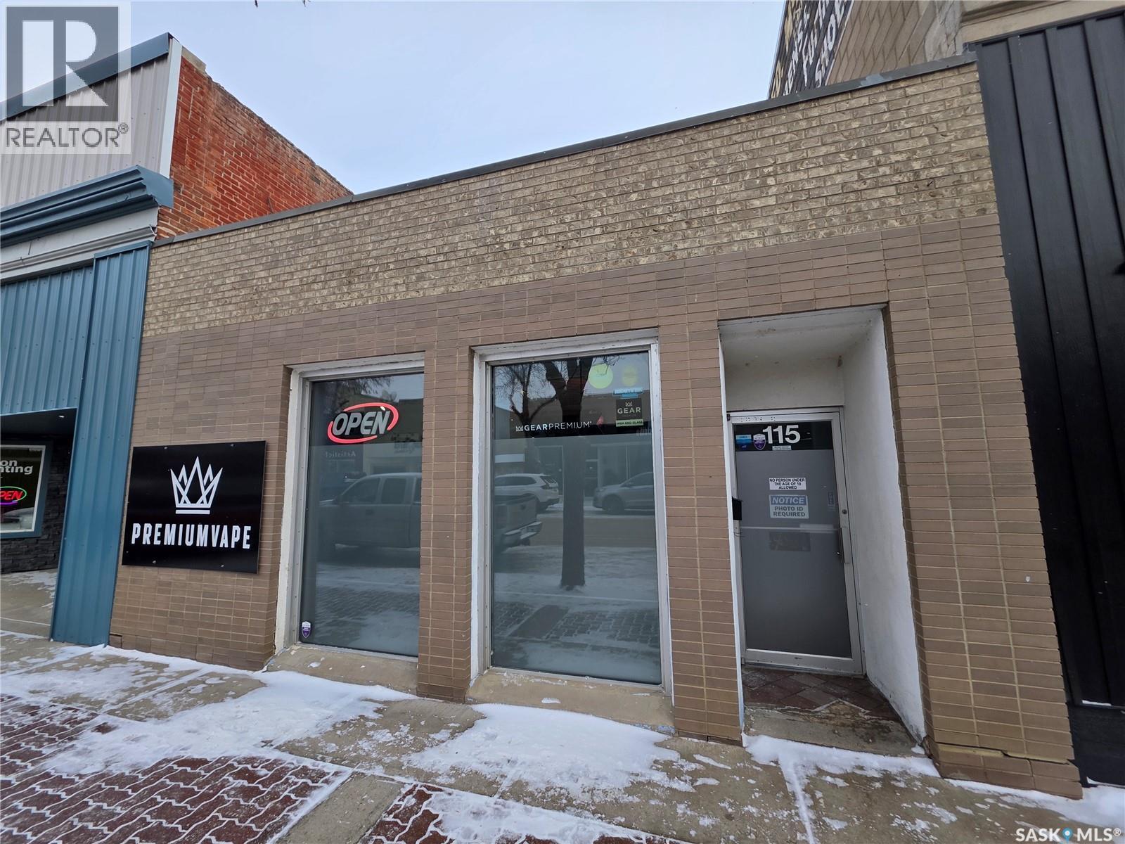 115 Central Avenue N, Swift Current, SK