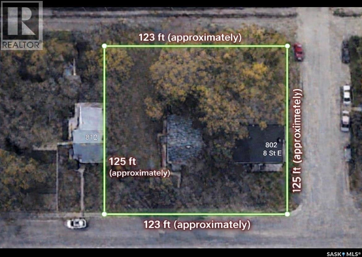 802 804 808 8Th Street E, Saskatoon, SK