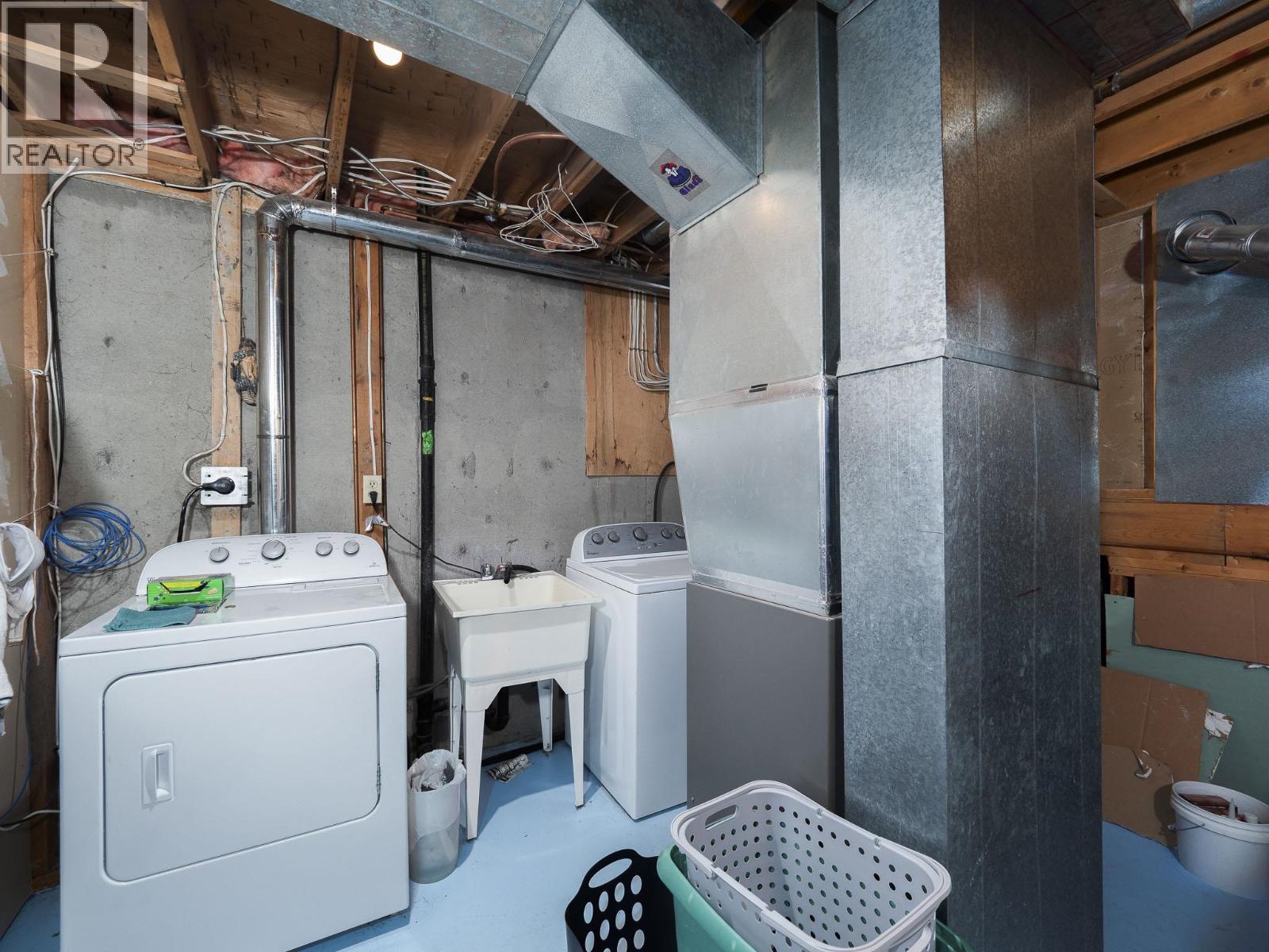 3011 Christopher Crescent, Prince George, BC - Indoor Photo Showing Laundry Room