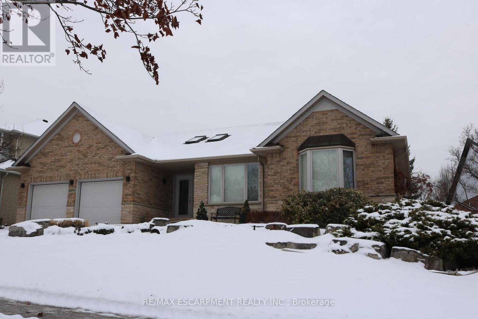 1104 Crofton Way, Burlington, ON - Outdoor