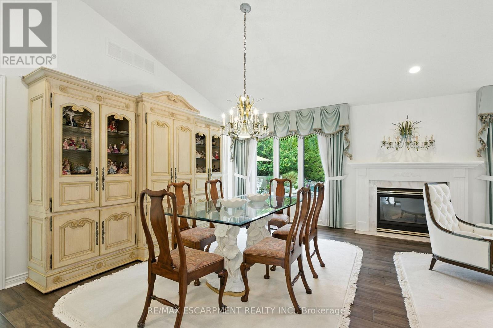 1104 Crofton Way, Burlington, ON - Indoor Photo Showing Dining Room With Fireplace