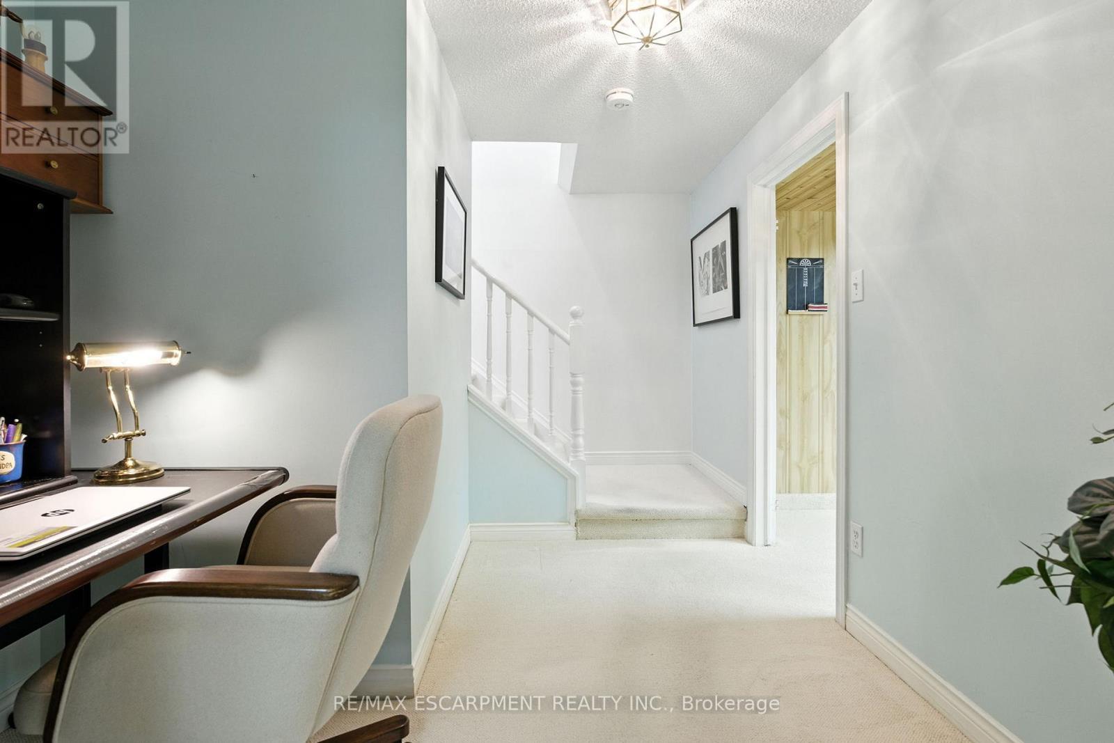 1104 Crofton Way, Burlington, ON - Indoor Photo Showing Other Room