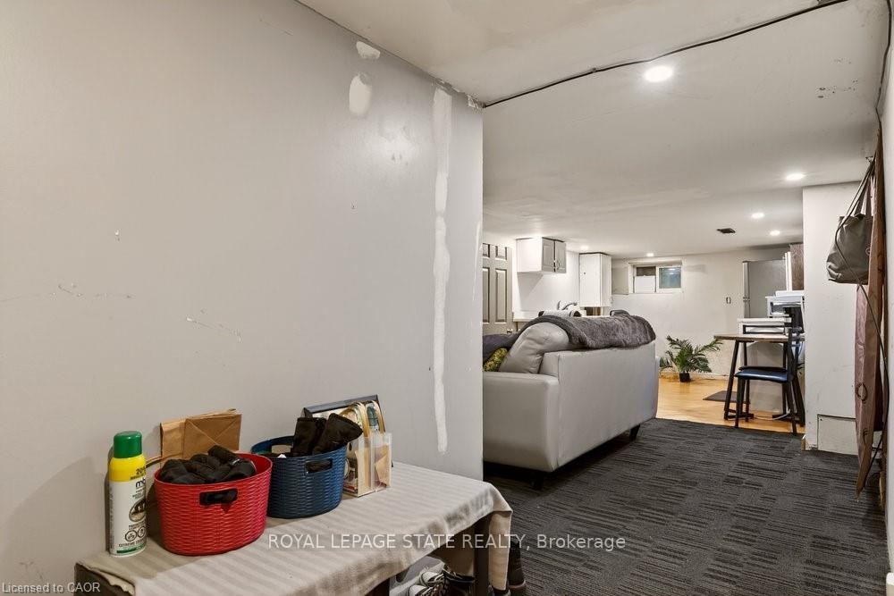 163 Hope Avenue, Hamilton, ON - Indoor