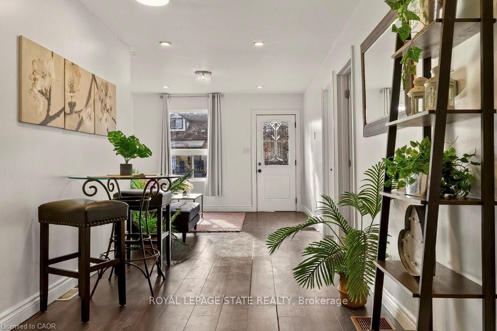 163 Hope Avenue, Hamilton, ON - Indoor