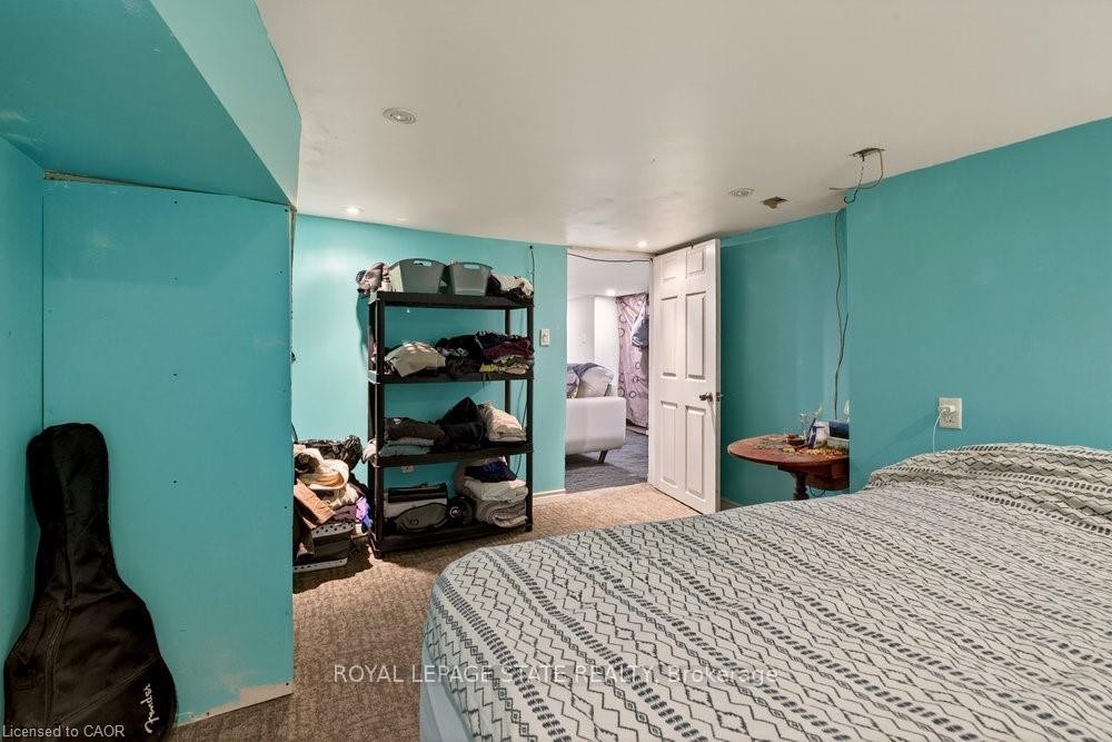 163 Hope Avenue, Hamilton, ON - Indoor Photo Showing Bedroom