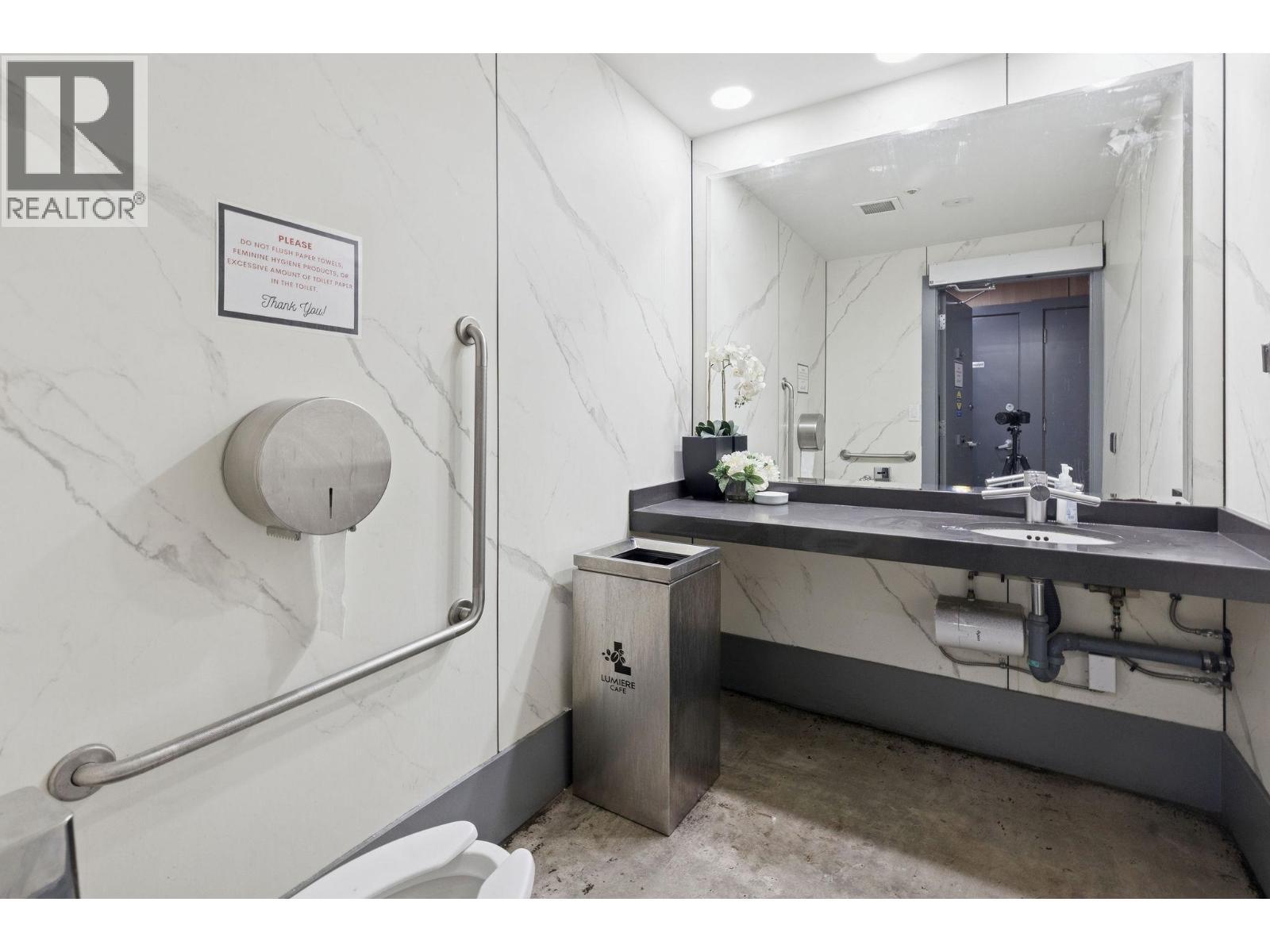 521 W Broadway, Vancouver, BC