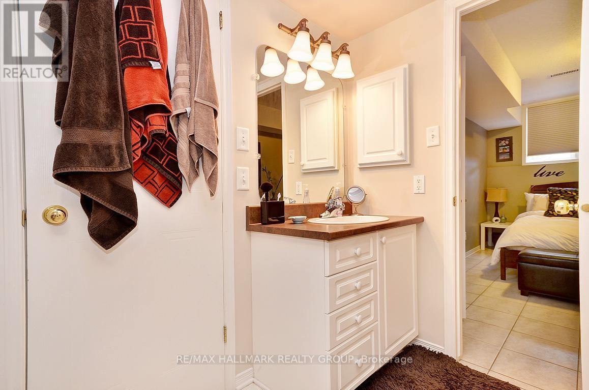 1717 Blohm Drive, Ottawa, ON -