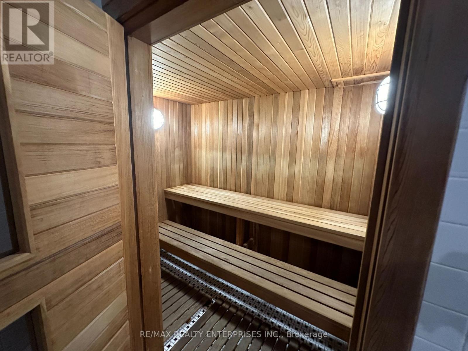 517 - 20 Blue Jays Way, Toronto, ON - Indoor Photo Showing Other Room