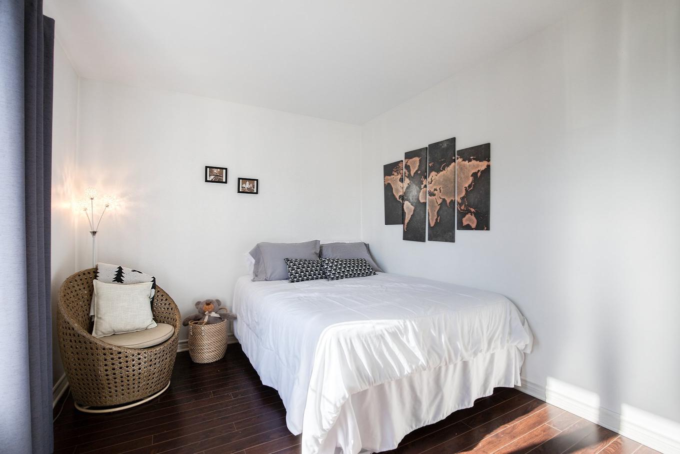Chambre à coucher - 8-744 Rue Des Sureaux, Boucherville, QC - Indoor Photo Showing Bedroom