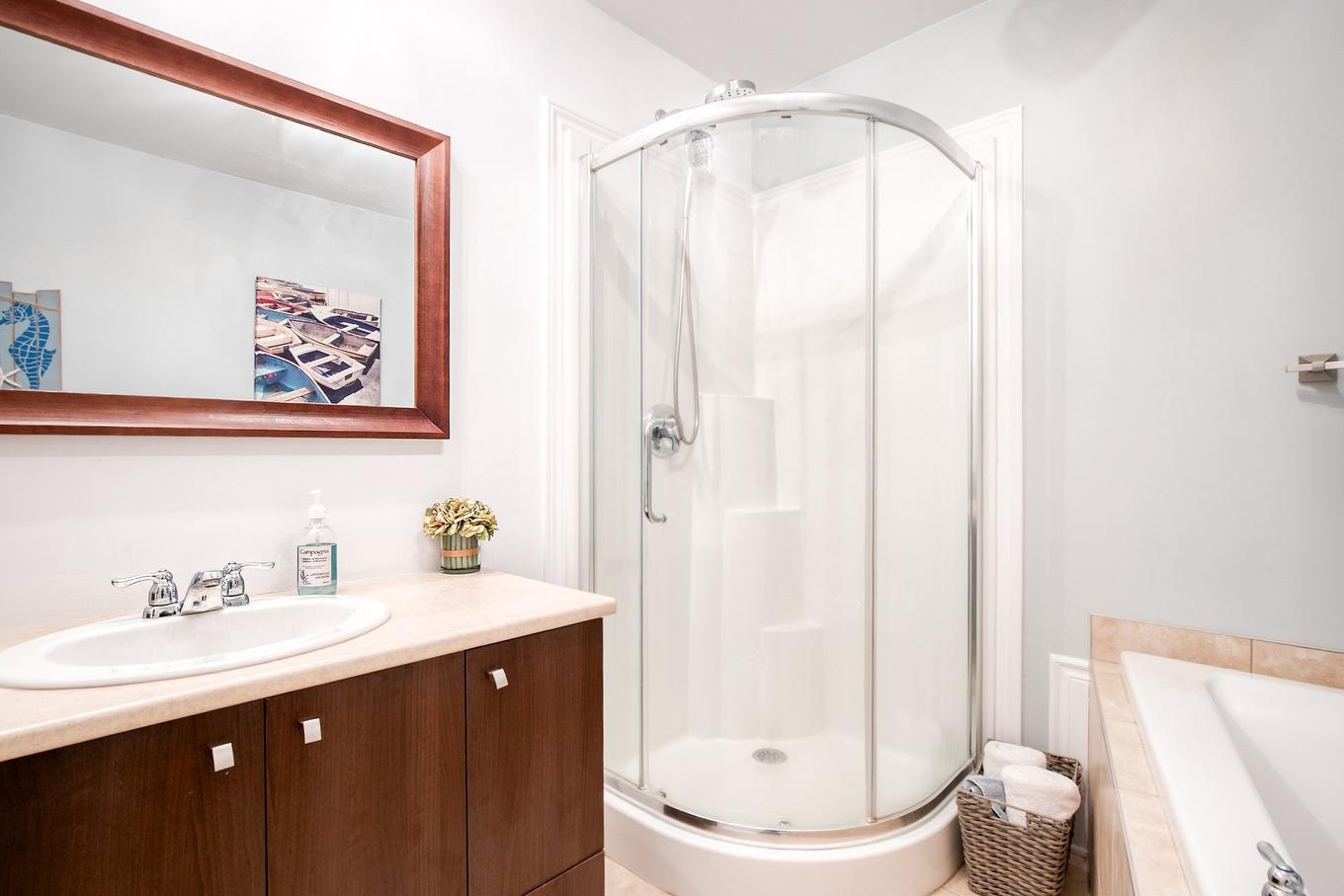 Salle de bains - 8-744 Rue Des Sureaux, Boucherville, QC - Indoor Photo Showing Bathroom