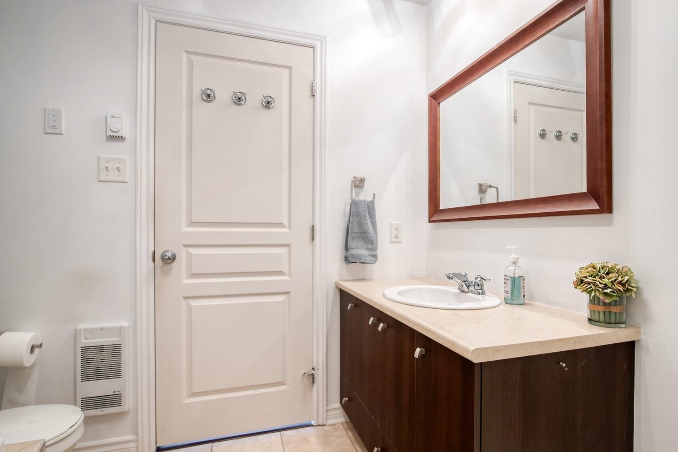 Salle de bains - 8-744 Rue Des Sureaux, Boucherville, QC - Indoor Photo Showing Bathroom
