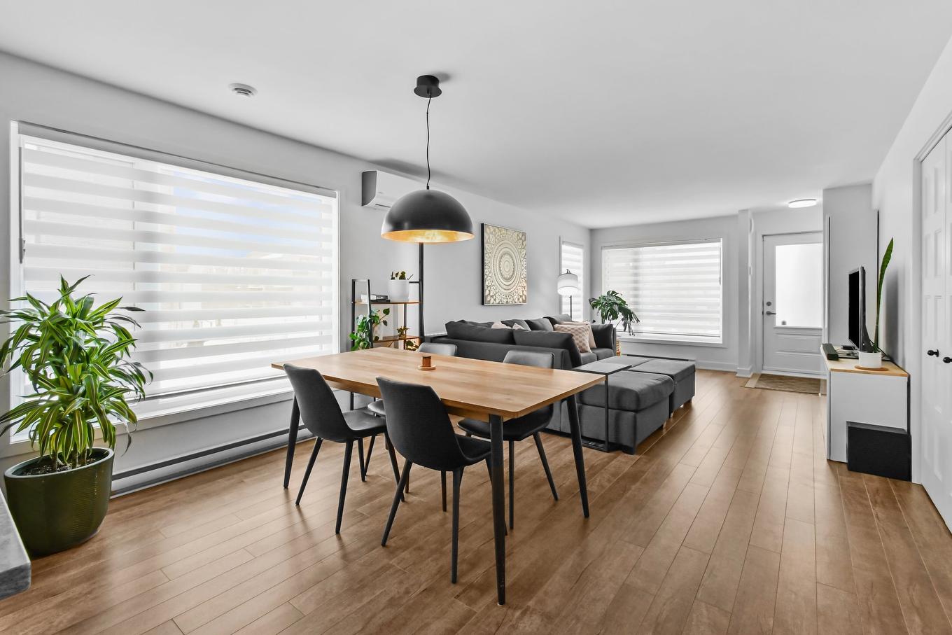 Salle à manger - 3964 Rue Bernard-Hubert, Longueuil (Saint-Hubert), QC - Indoor