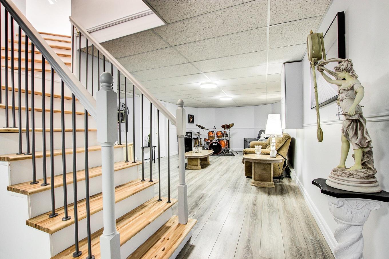 Family room - 1739 Rue Soucy, Longueuil (Saint-Hubert), QC - Indoor Photo Showing Other Room