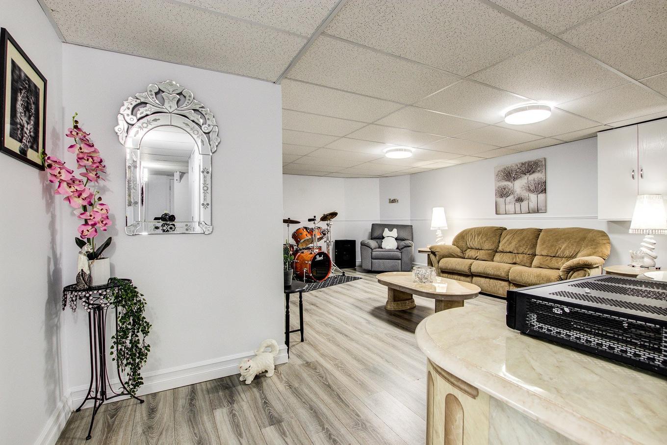 Family room - 1739 Rue Soucy, Longueuil (Saint-Hubert), QC - Indoor Photo Showing Living Room