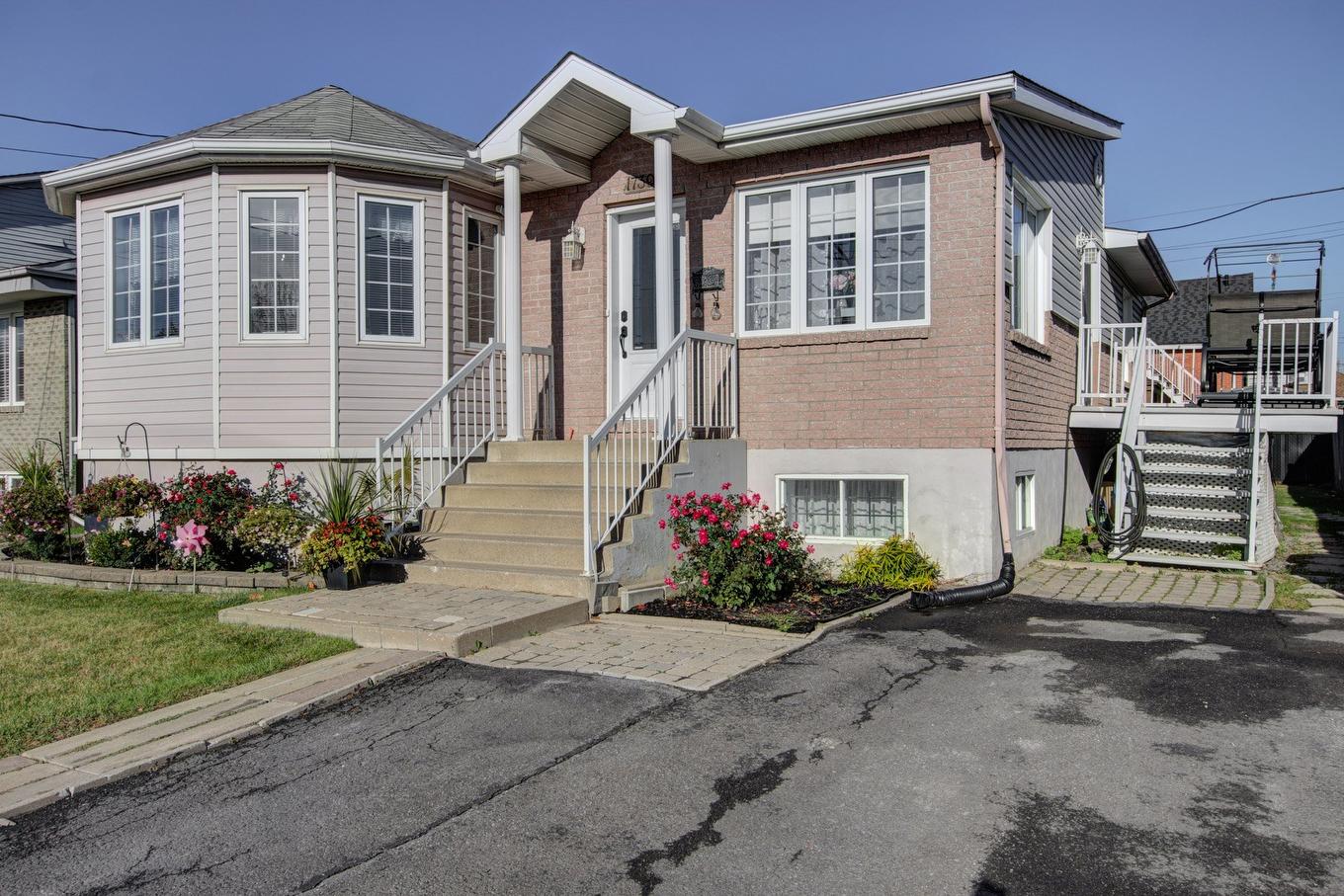 Frontage - 1739 Rue Soucy, Longueuil (Saint-Hubert), QC - Outdoor With Facade