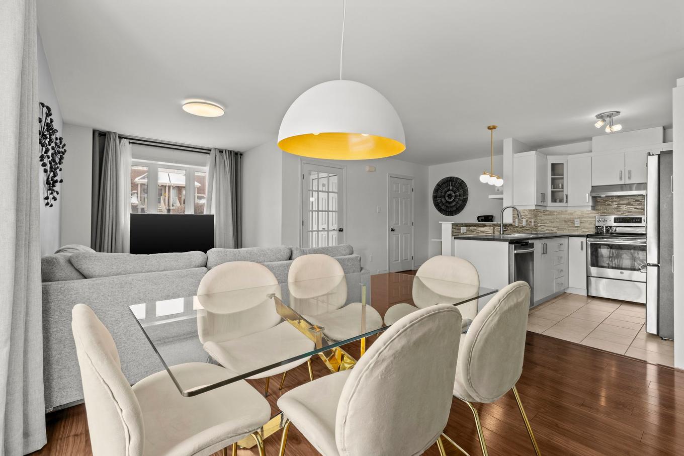 Salle à manger - 3760 Boul. Gareau, Longueuil (Saint-Hubert), QC - Indoor Photo Showing Dining Room