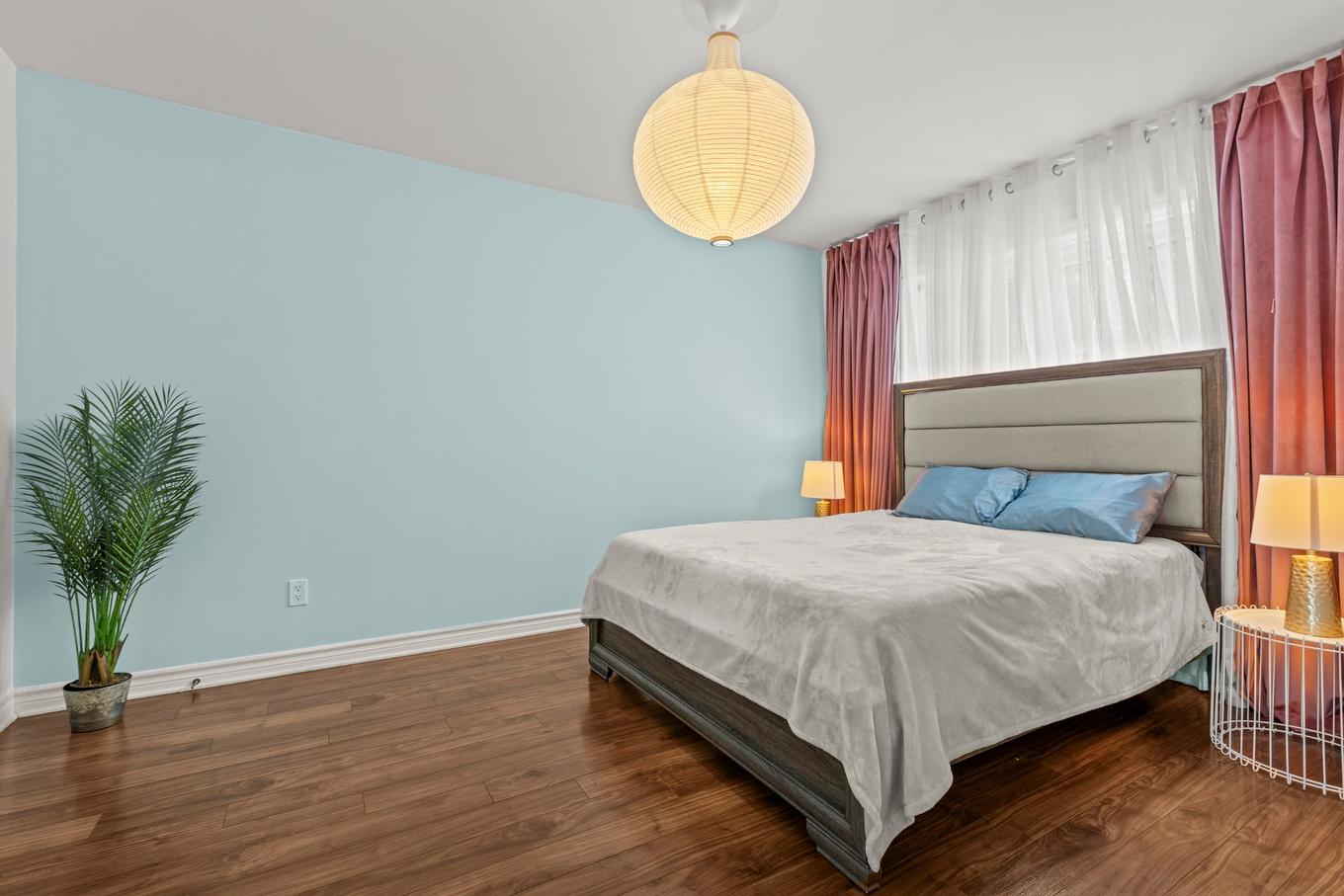 Chambre à coucher principale - 3760 Boul. Gareau, Longueuil (Saint-Hubert), QC - Indoor Photo Showing Bedroom