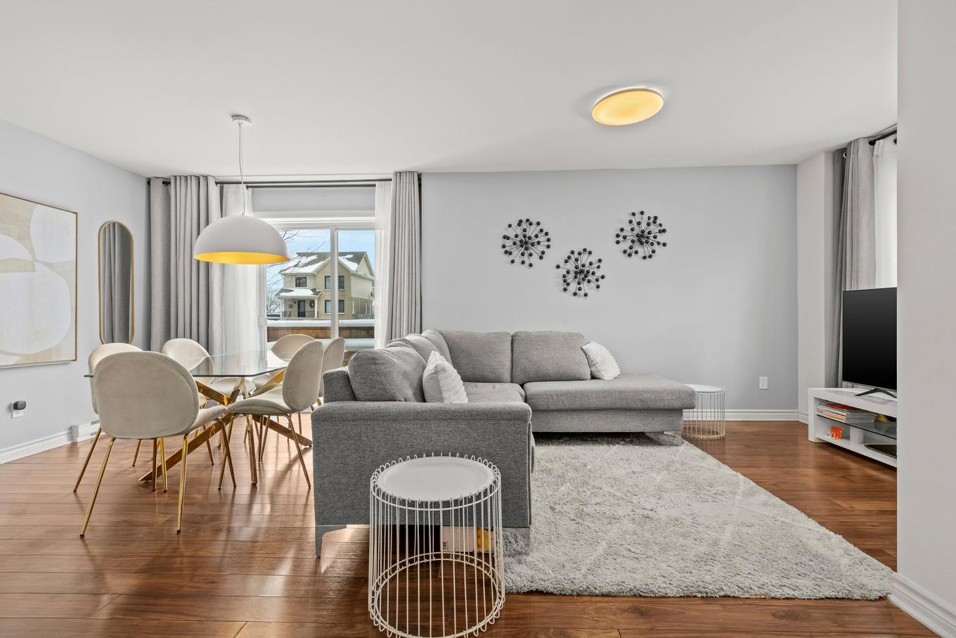 Salon - 3760 Boul. Gareau, Longueuil (Saint-Hubert), QC - Indoor Photo Showing Living Room