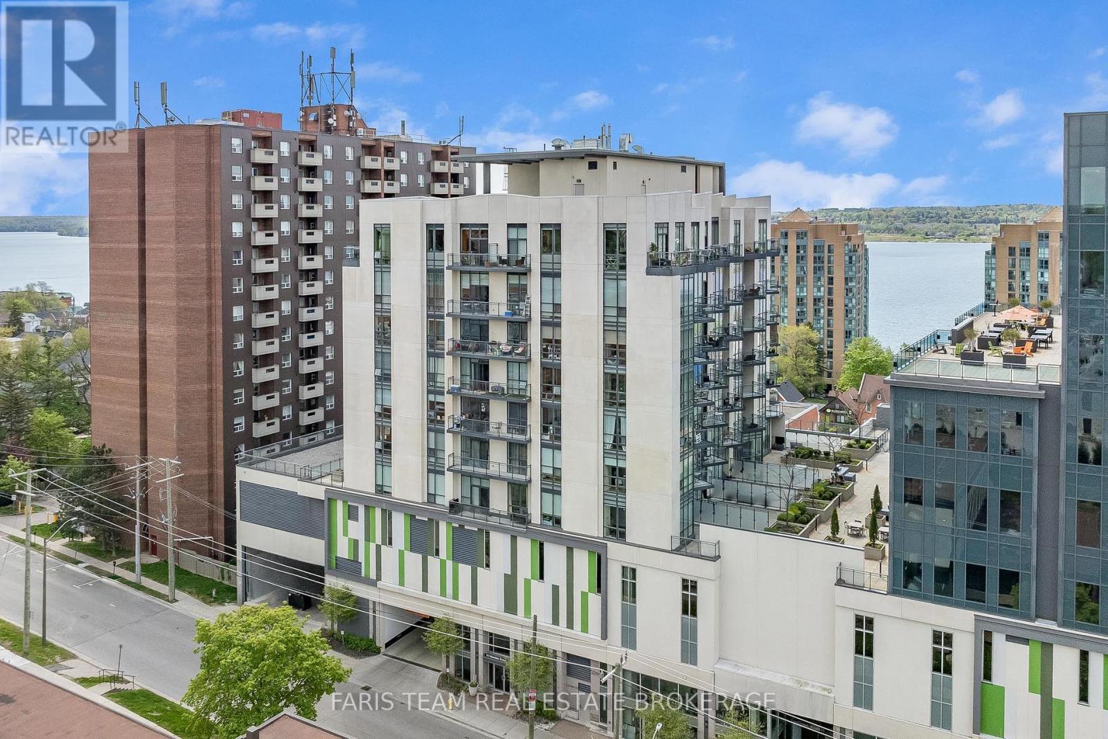 Gph5 - 111 Worsley Street, Barrie, ON - Outdoor