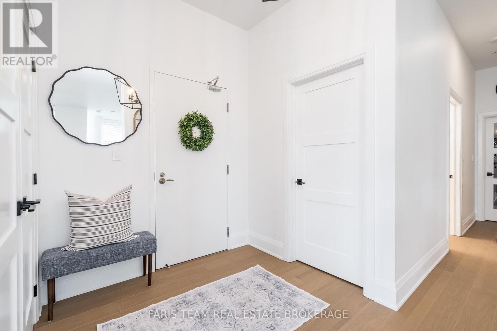 Gph5 - 111 Worsley Street, Barrie, ON - Indoor Photo Showing Other Room