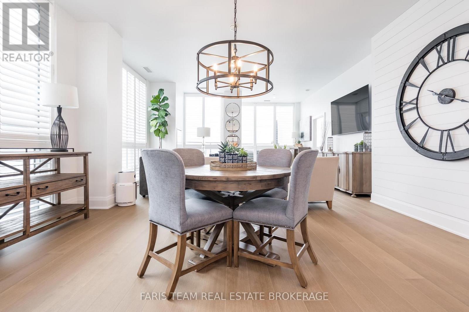 Gph5 - 111 Worsley Street, Barrie, ON - Indoor Photo Showing Dining Room
