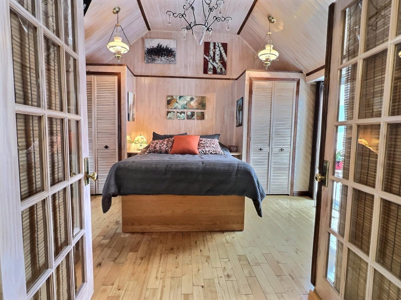 Chambre à coucher principale - 348 Rue St-Onésime, Lévis (Desjardins), QC - Indoor Photo Showing Bedroom