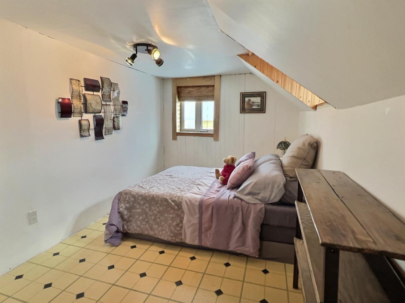 Chambre à coucher - 348 Rue St-Onésime, Lévis (Desjardins), QC - Indoor Photo Showing Bedroom