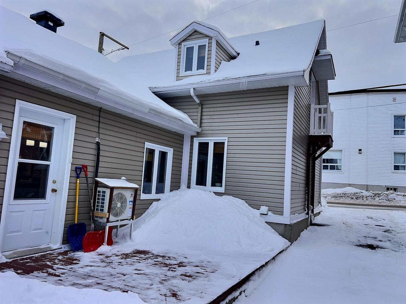 Face arrière - 348 Rue St-Onésime, Lévis (Desjardins), QC - Outdoor With Exterior