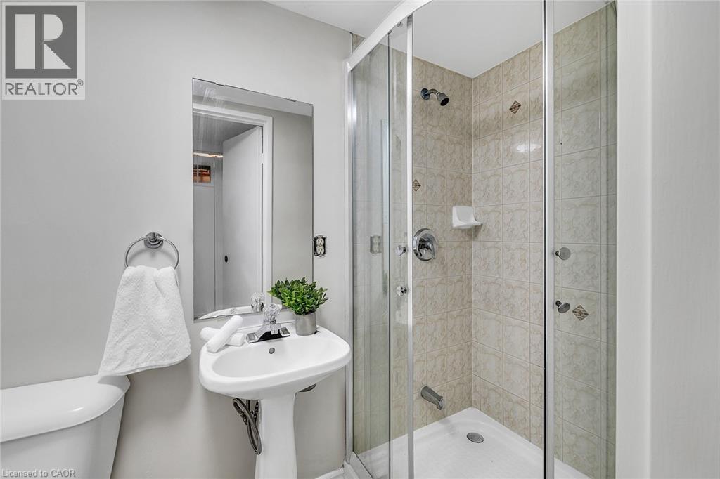 7030 Copenhagen Road Unit# 49, Mississauga, ON - Indoor Photo Showing Bathroom