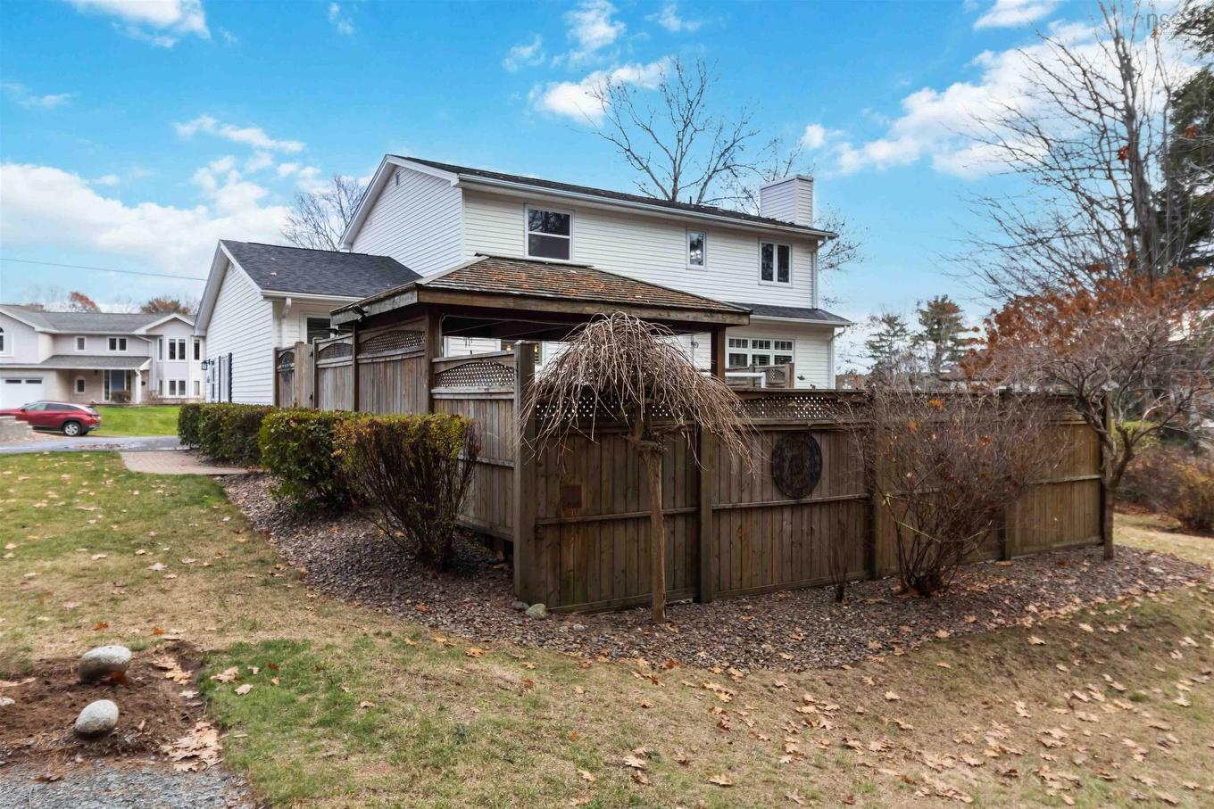 15 Stoneridge Court, Bridgewater, NS